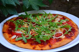 Pizza aux oignons rouges végétarienne Pizza aux oignons rouges végétarienne